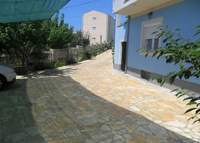 Ana Zadar