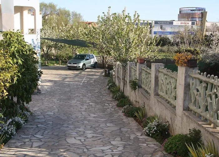 Πανσιόν Ana 3*