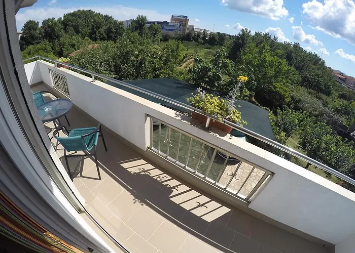 Πανσιόν Ana Ζαντάρ